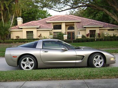 1998 corvette  clean carfax  beautiful florida car. like new tires. garage kept