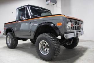 Early bronco 1/2 cab, 351w roller, 5 speed zf transmission, harley paint