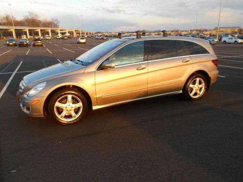 2006 mercedes benz r-500,awd,pano roof,3rd row seat,navigation,top of line,nice!