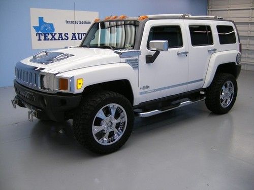 We finance!!!  2006 hummer h3 4x4 automatic a/c monsoon 6 cd 20 rims 1 owner!!