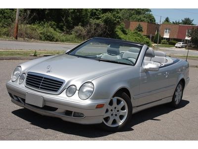 2002 clk 320 cabriolet clean carfax bose sound pioneer radio leather  we finance