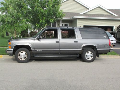 1999 chevrolet suburban k1500 lt 4x4 148k miles runs great!