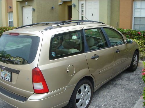 2000 ford focus se wagon 4-door 2.0l