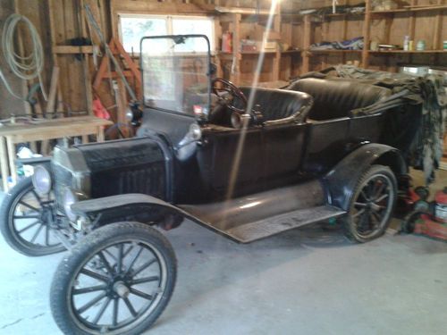 1915 ford model t  restored in the 80's
