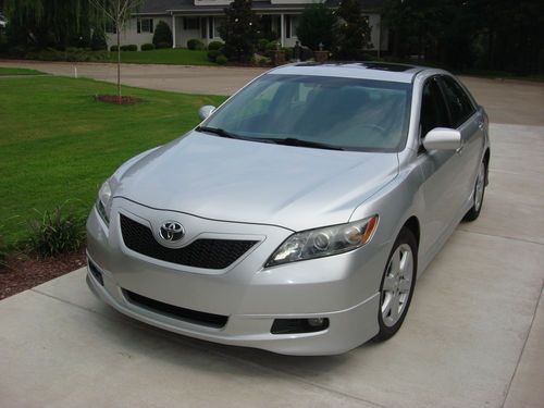 2008 toyota camry  se v6 - one owner, excellent condition