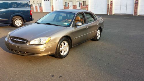 2003 ford taurus sedan 4-door 3.0l