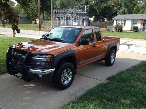 2005 chevy colorado extended cab with z71 4x4