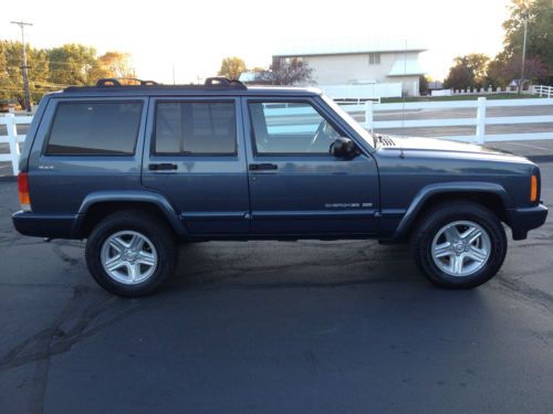 2001 jeep cherokee limited, 4x4,4.0, 1-owner! perfect carfax! 70,000 orig miles!