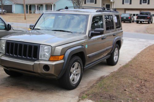 2006  jeep  commander traction control stability control revers sensor