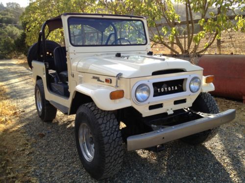 1970 toyota fj40 land cruiser 4x4 v8 conversion