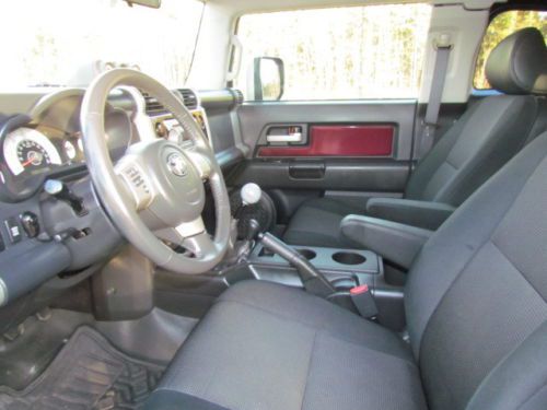 Purchase used 2007 Toyota FJ Cruiser Manual Transmission in Erie