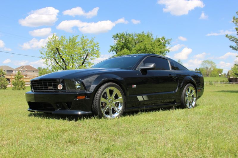 2005 ford mustang