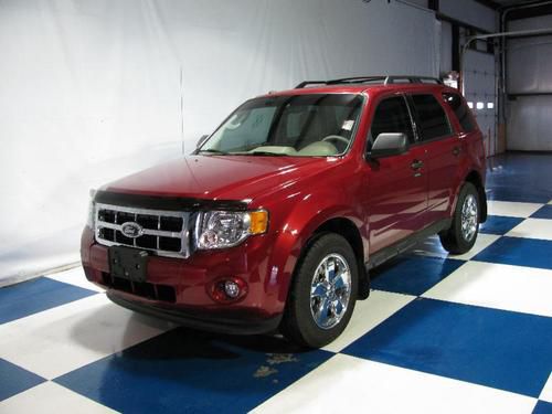 2012 ford escape xlt auto..sunroof..leather..2.5l 4cyl