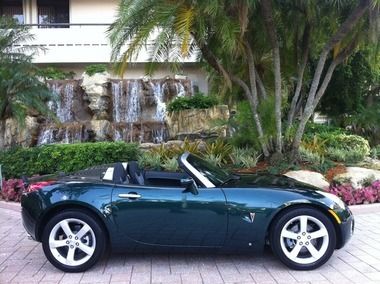 2008 pontiac solstice convertible 2-door 2.4l only 7.000 miles runs like new