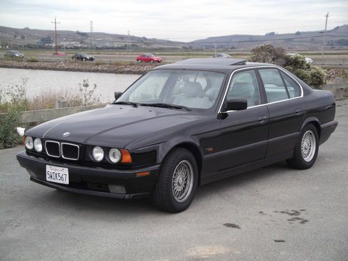 1995 bmw 530i base sedan 4-door 3.0l 5 speed v-8 e34