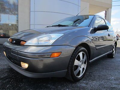 2001 ford focus zx3 coupe 5 speed alloys fog clean sporty loaded lqqk no reserve