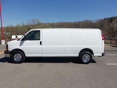 2011 chevy g-2500 extended cargo van v-8 6500 miles warr.5/100 clean car fax mnt