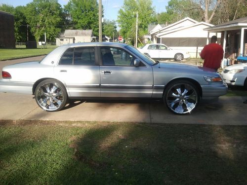 Mercury : grand marquis on 24s