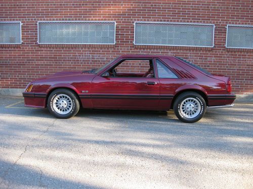 1982 ford mustang gt very nice!! two owner!! low miles!! 302 t-5 posi fast!! fox