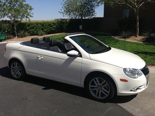 Excellent 2009 vw volkswagen eos komfort in white (automatic) only 35k miles