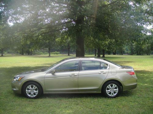2008 honda accord lx-p in great condition,super low mileage - only 28k .