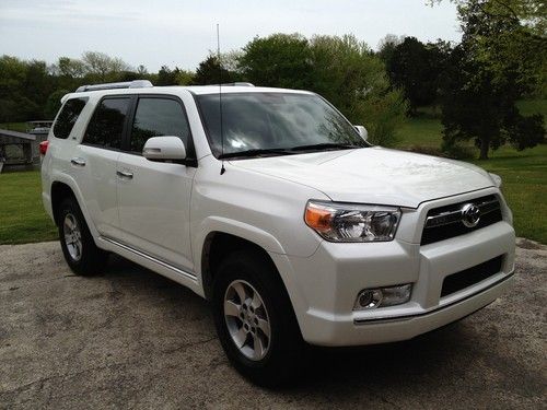 2010 toyota 4runner - white w/tan leather - low miles-