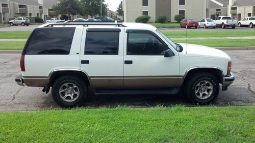 1995 chevrolet tahoe lt 4x4 4wd in good condition, a loaded truck!