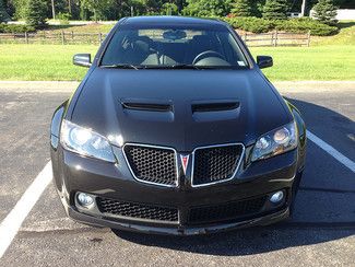 2009 black g8 gt v8 only 7k miles!!! 1 owner clean, no accidents, like new