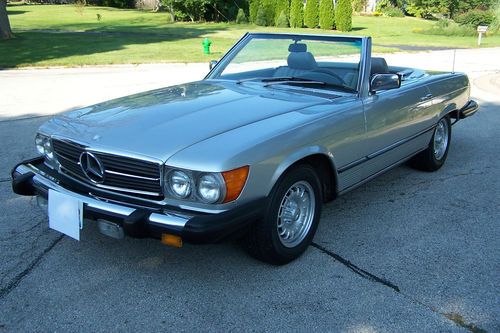 Low miles and very clean 1983 mercedes benz 380sl