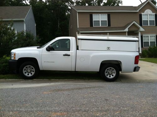 Like new pick up truck with truck bed cab/great work vehicle! low mileage.