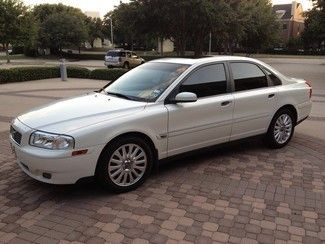 2005 volvo s80 t6 pearl white only 60kmi,one owner,clean carfax,all service done