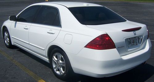 2007 honda accord ex-l 4 dr sedan - white - excellent condition