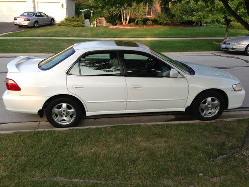 2000 honda accord 4dr ex-vl sold by original owner is reliable, clean, sporty