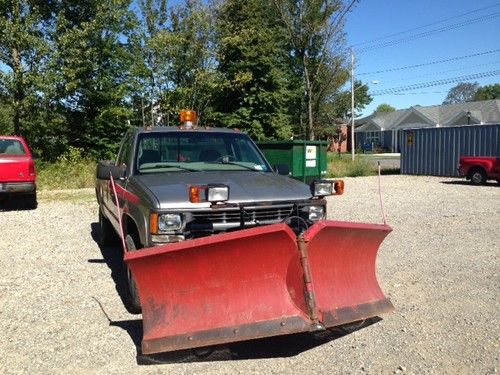 3/4 ton long bed pick up with 8' v-plow