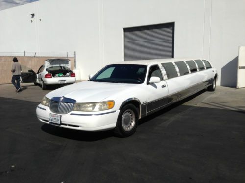 1999 lincoln town car limo limosine  rare 14-18 passangers