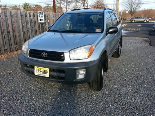 2001 toyota silver rav4 awd 2 owner new tires super clean  look!