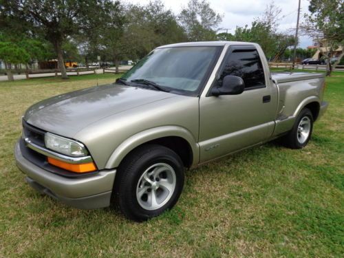 Florida 98 s-10 pick up clean carfax locking bed topper 2.2l 5-speed no reserve