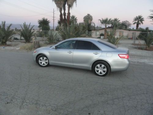 One  owner  2007 toyota camrayle auto 89,400 orig  miles well  maintained clean