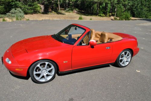 Buy Used 1993 Mazda Miata Base Convertible 2 Door 1 6l In