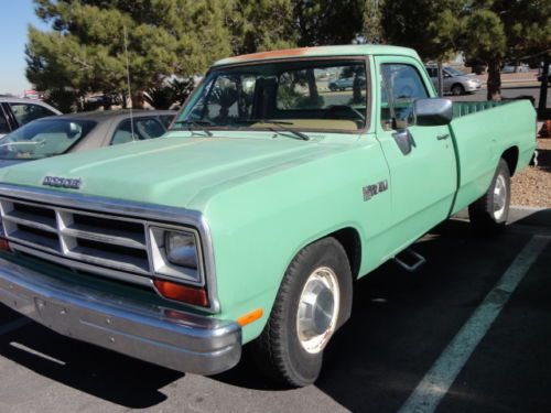 1988 dodge ram 250 3/4 ton solid heavy duty truck!