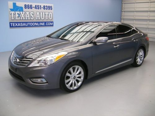 We finance!!!  2013 hyundai azera limited pano roof nav leather 25k texas auto