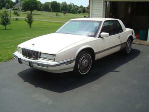 1991 buick riviera luxury coupe 2-door 3.8l white with red cloth interior