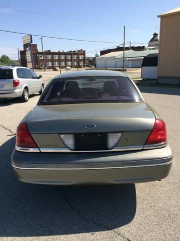 2004 ford crown victoria lx