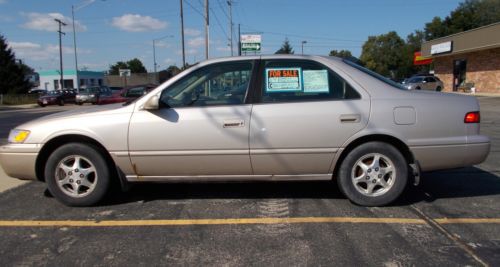 1998 toyota camry le
