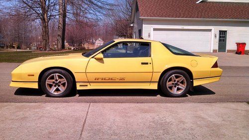 1987 iroc z28 tpi 305. excellent condition. gold trim package. 2nd owner