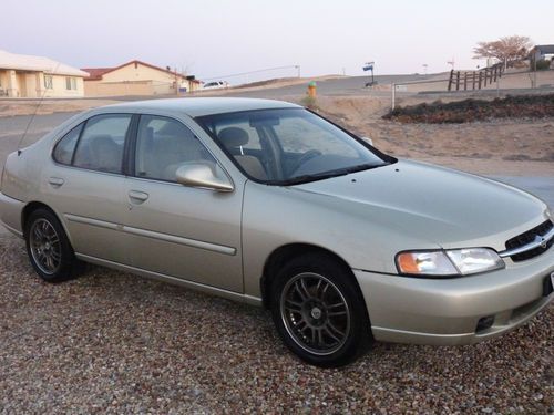 1998 nissan altima gxe sedan 4-door 2.4l