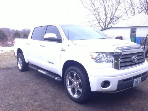 2007 toyota tundra limited crew max 5.7l loaded