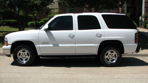 2003 chevy tahoe lt, suv mint cont. loaded w/ leather and 3rd row seating