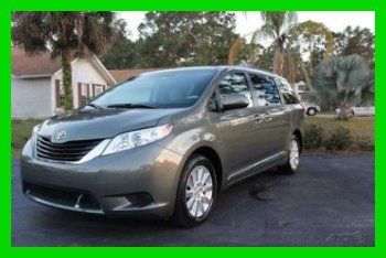 2011 toyota sienna le 3.5l v6 24v automatic awd 3rd row seating 1 owner