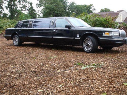 1996 lincoln town car executive limousine 4-door 4.6l